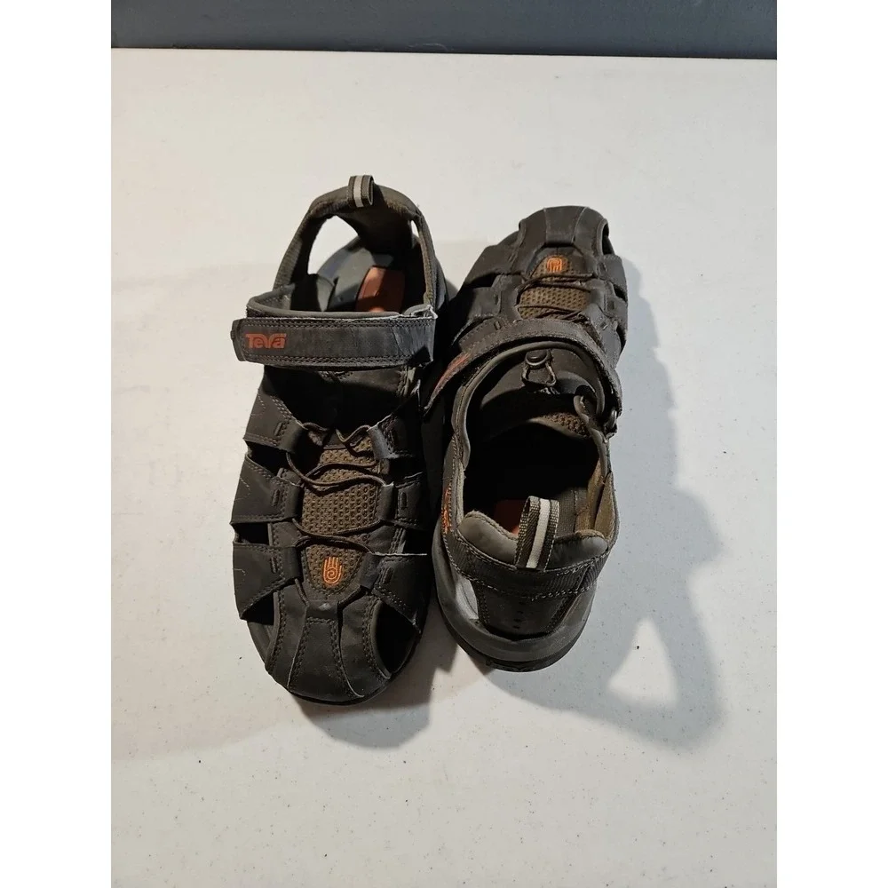TEVA Dozer Sandals Mens 11 Brown Adjustable Hiking Fishing Closed Toe Sandal(S59